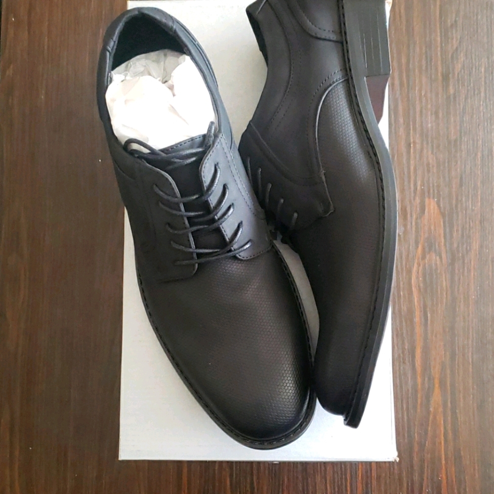 Kenneth Cole Oxford Shoes